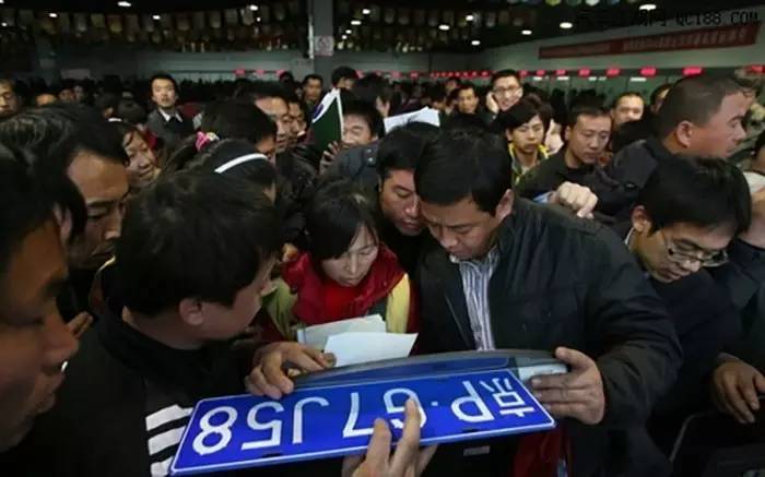 北京租车牌现状及案例分析：中签率创新低，车牌租赁隐患多