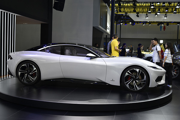 想租个北京车牌大概多少钱？